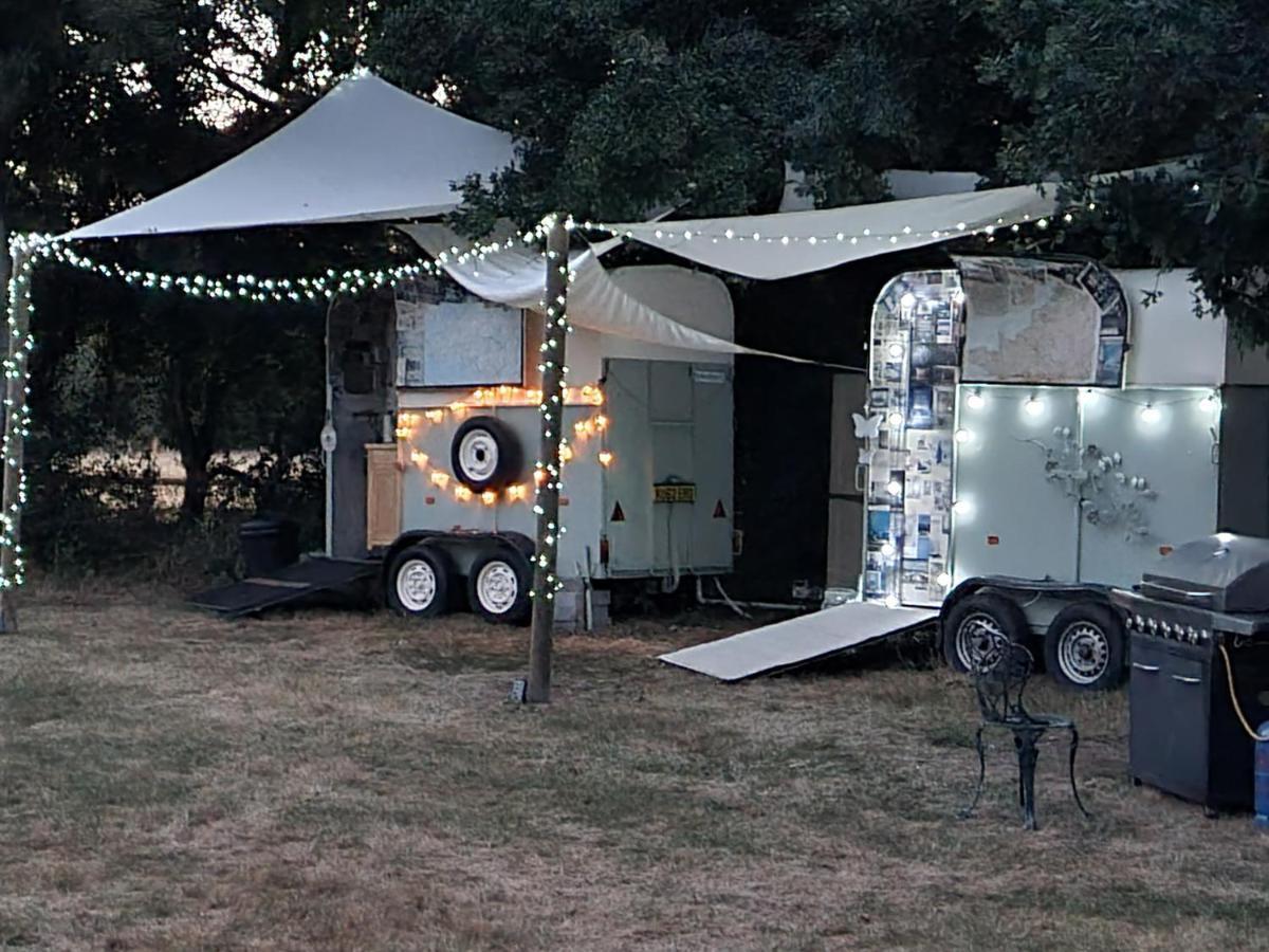 Glamping In Style, Prospector Tent Crawley  Esterno foto